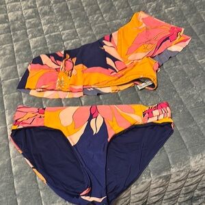 Trina Turk Vibrant Floral Bikini Set in Navy and Pink bottoms sz 14& top sz 12